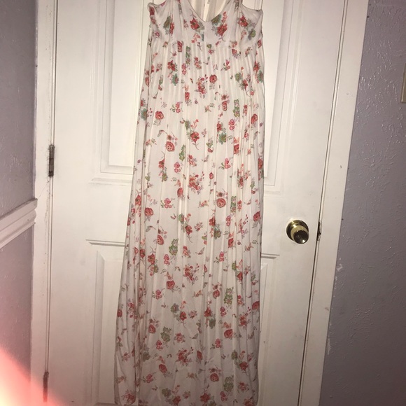 Dress - Picture 3 of 8